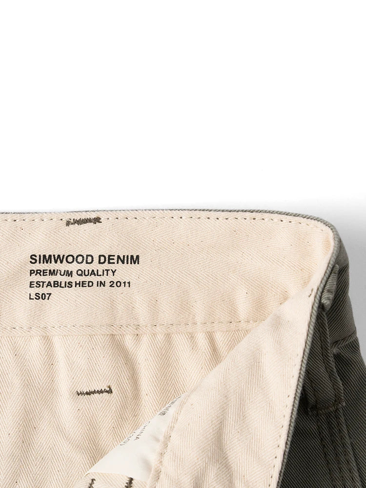 Auster Loose Cotton Chinos
